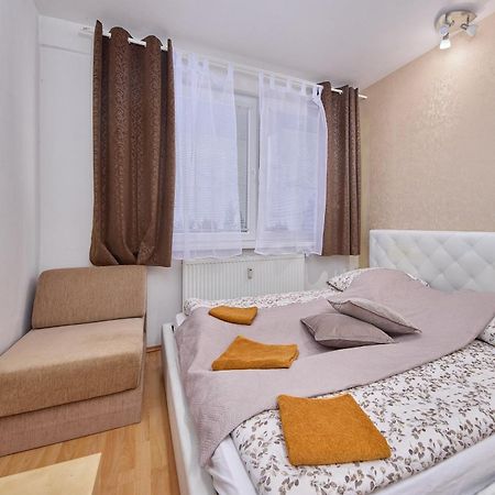 Destiny Apartment Bratislava Esterno foto